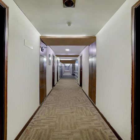 Collection O Cambay Sapphire Hotel Sarkhej Buitenkant foto