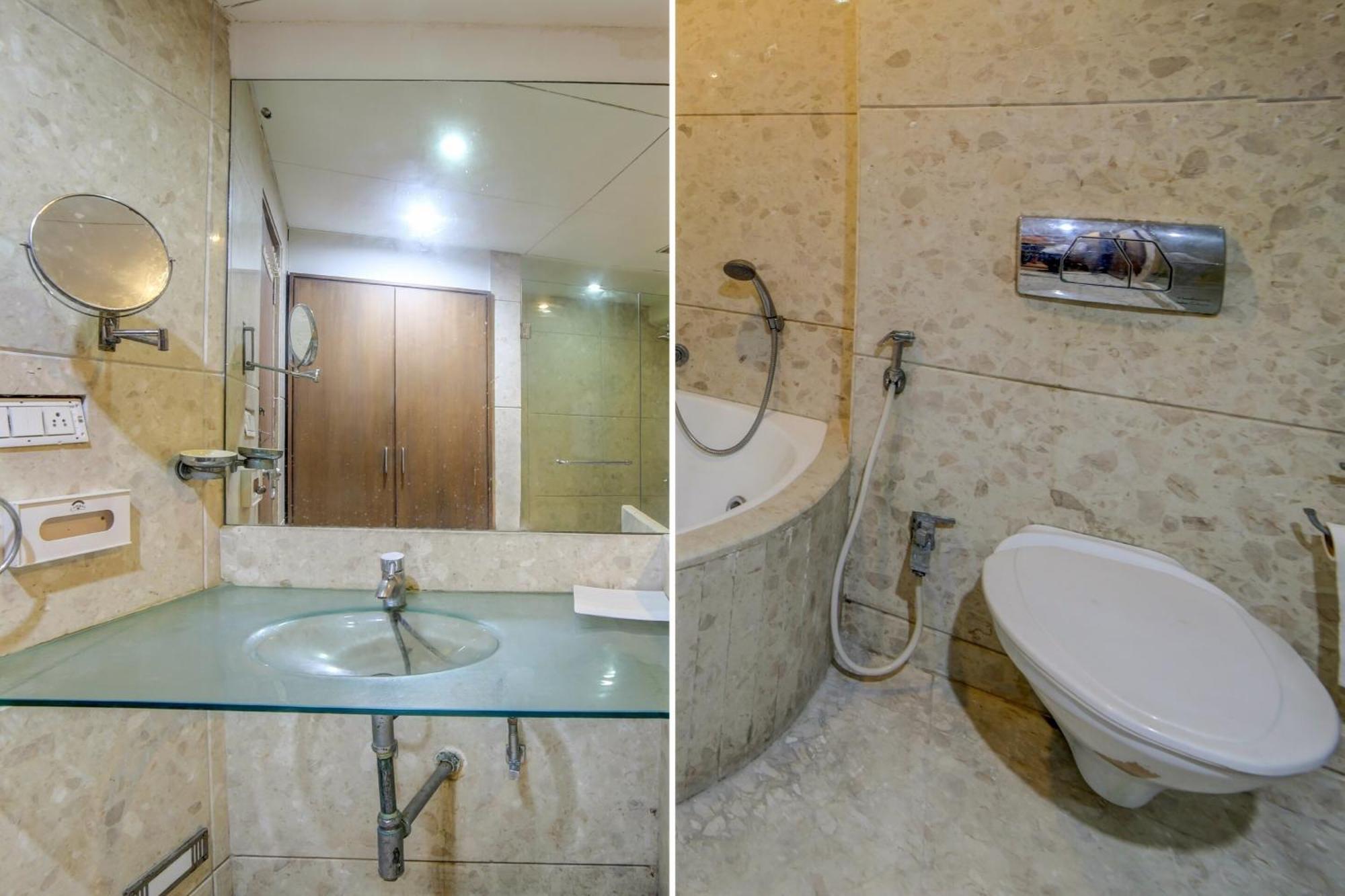 Collection O Cambay Sapphire Hotel Sarkhej Buitenkant foto
