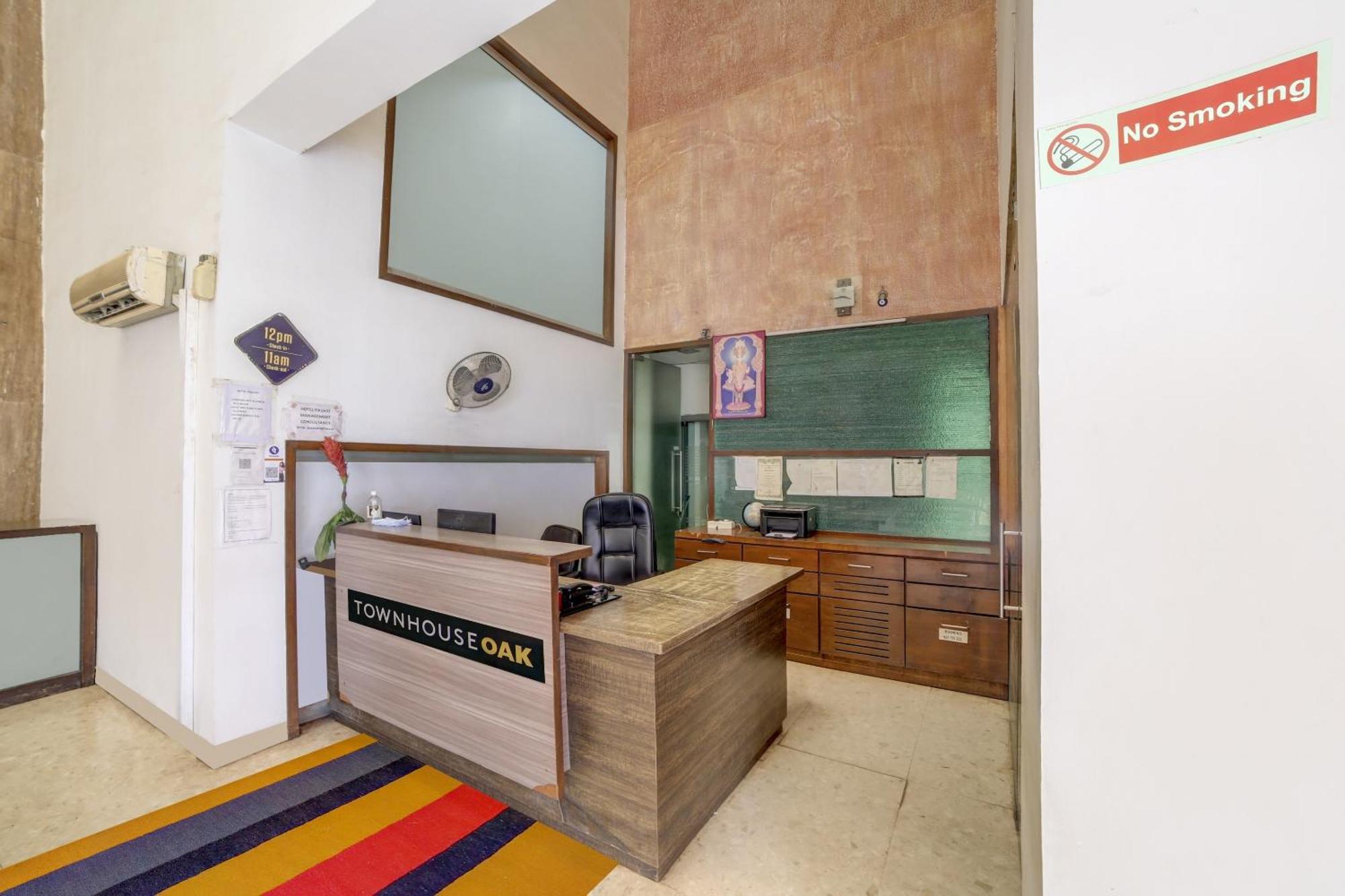 Collection O Cambay Sapphire Hotel Sarkhej Buitenkant foto